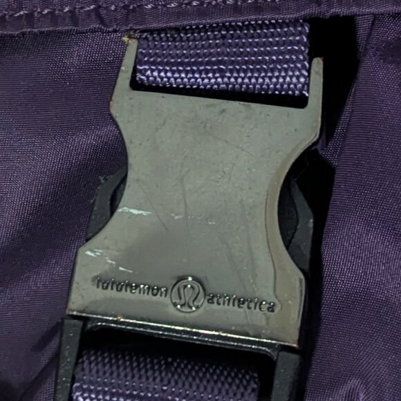 Lululemon Urban Yogini Messenger Bag in Royal Purple - Picture 8 of 16